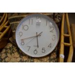 MODERN WALL CLOCK WITH QUARTZ MOVEMENT