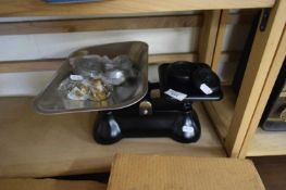 KITCHEN SCALES AND WEIGHTS