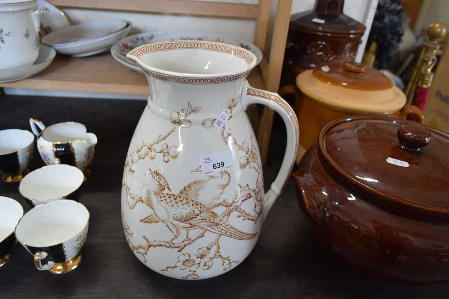 VICTORIAN WASH JUG DECORATED WITH PHEASANTS