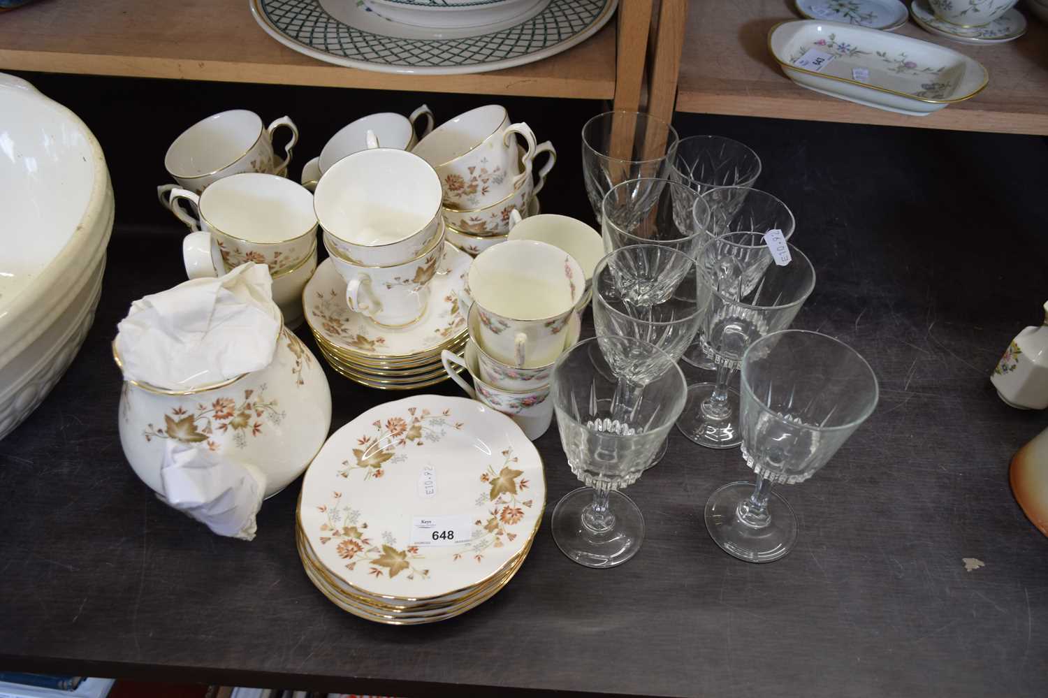 QUANTITY OF COLCLOUTH 'AVON' PATTERN TEA WARES AND A QUANTITY OF GLASSES