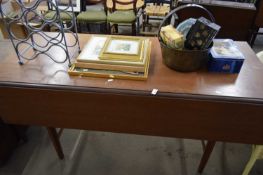 MID-CENTURY HARDWOOD DINING TABLE WITH SINGLE DROP LEAF