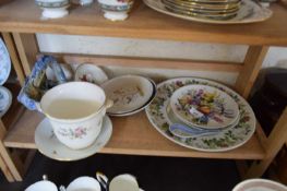 MIXED LOT VARIOUS DECORATED PLATES, JARDINIERE ETC AND A FURTHER BRENDA DENNIS POTTERY MODEL