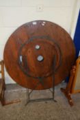 GARDEN TABLE, THE TOP FORMED FROM A CABLE REEL FITTED WITH FOLDING METAL BASE