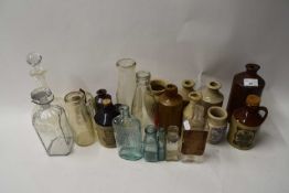 MIXED LOT : ASSORTED VINTAGE POTTERY AND GLASS BOTTLES AND JARS PLUS FURTHER DECANTER