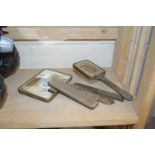 RETRO DRESSING TABLE BRUSH AND MIRROR SET