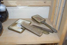 RETRO DRESSING TABLE BRUSH AND MIRROR SET