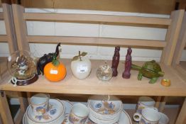 MIXED LOT VARIOUS ORNAMENTS, GLASS MODEL FRUIT, BUTTERFLY UNDER GLASS DOME ETC