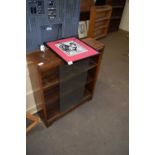 20TH CENTURY OAK BOOKCASE WITH SLIDING GLASS DOORS