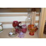 MIXED LOT GLASS WARES TO INCLUDE CRANBERRY GLASS JUG, VARIOUS SMALL CONDIMENT POTS, PERFUME BOTTLE