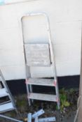 Two-rung step ladder