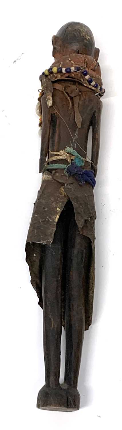 A kenyan decorated doll probably from the Samburu tribe - Image 5 of 5