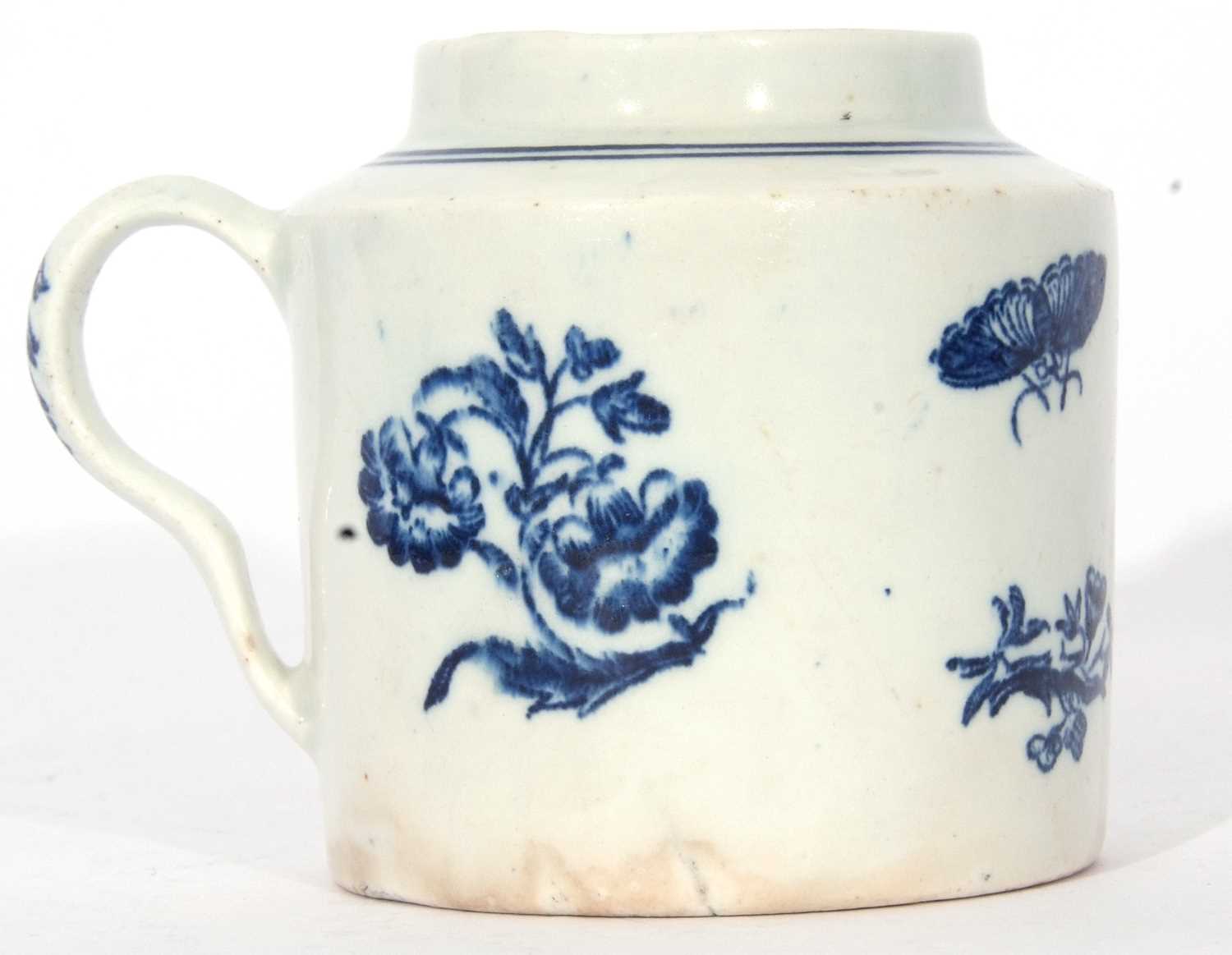 Rare Lowestoft Porcelain Mustard Pot c.1775 with ear shaped handle decorated with a Worcester - Image 4 of 8