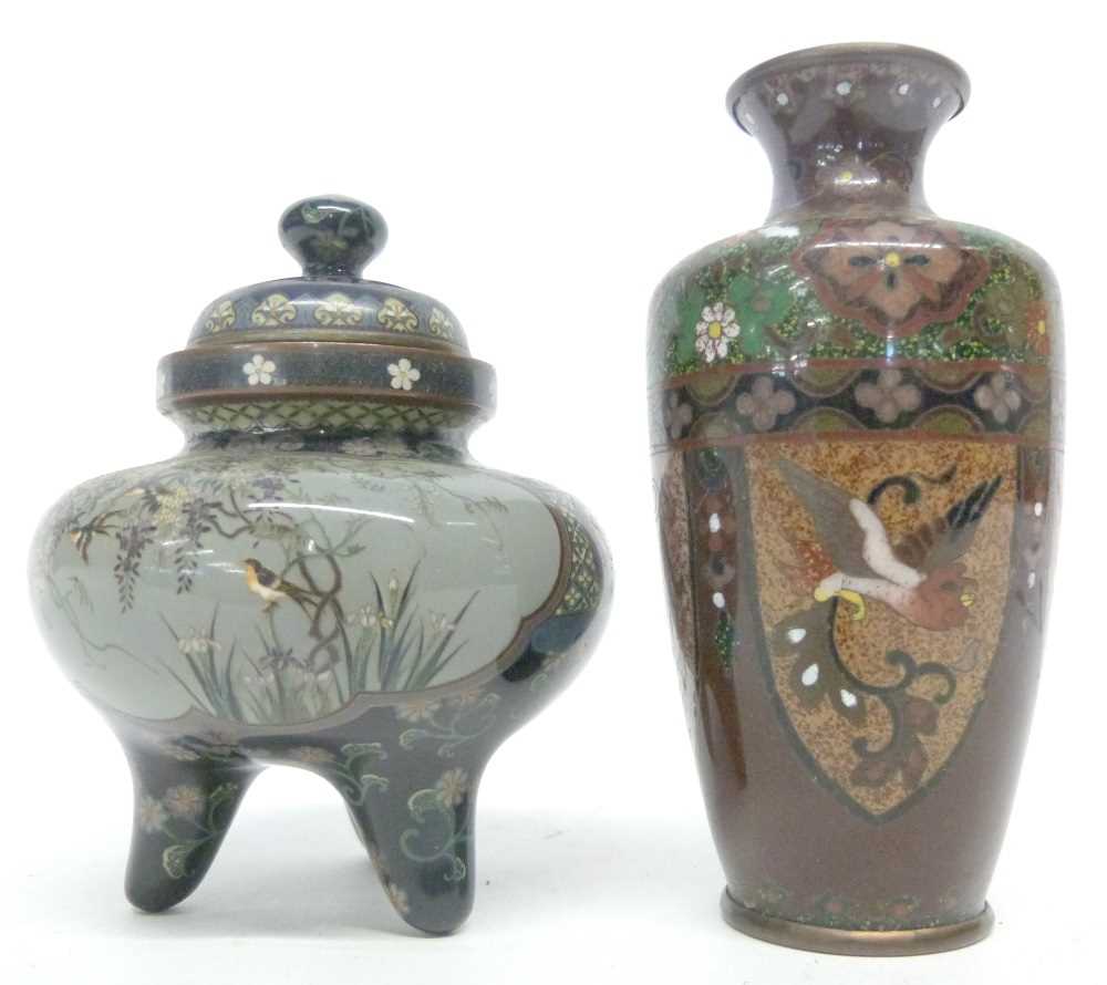 Small Japanese Meiji period cloisonne incense burner with panels of decoration of birds together - Image 5 of 11