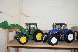 MODEL JOHN DEERE AND NEW HOLLAND TRACTORS (2)