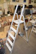 ALUMINIUM STEP LADDER