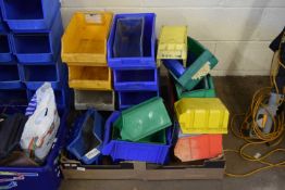 MIXED LOT VARIOUS PLASTIC WORKSHOP TIDY TRAYS