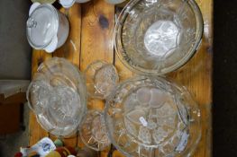 MIXED LOT GLASS DISHES