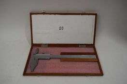 ROCH FRANCE PRECISION CALIPERS IN FITTED WOODEN CASE