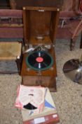 VINTAGE DULCEPHONE OAK CASED GRAMOPHONE AND RECORDS