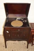 EARLY 20TH CENTURY CABINET GRAMOPHONE, 60CM WIDE