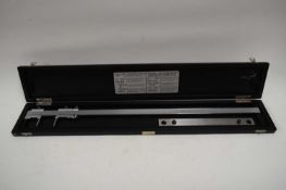 MAHR PRECISION METAL MEASURING CALIPERS IN FITTED CASE