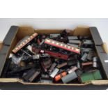 00 GAUGE MODEL RAILWAY - BOX CONTAINING A LARGE COLLECTION OF HORNBY DUBLO AND OTHER ROLLING