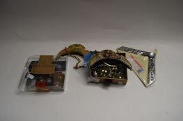 MIXED LOT : VARIOUS COSTUME JEWELLERY, MOUNTS FOR EVENING BAGS ETC