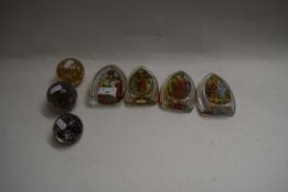 MIXED LOT : SEVEN VARIOUS PAPERWEIGHTS