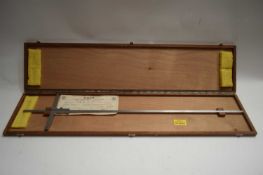 ROCH FRANCE PRECISION METAL MEASURING INSTRUMENT IN FITTED WOODEN CASE