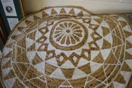 SMALL CIRCULAR RUG WITH GEOMETRIC DESIGN, 90CM DIAM