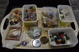 COLLECTION OF VARIOUS WADE WHIMSIES, SMALL GLASS MODELS AND OTHER ASSORTED COLLECTABLES