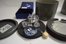 SWAROVSKI CRYSTAL BOXED MODELS COMPRISING CAT, MOUSE AND HEDGEHOG, A SWAN AND A FURTHER CRYSTAL