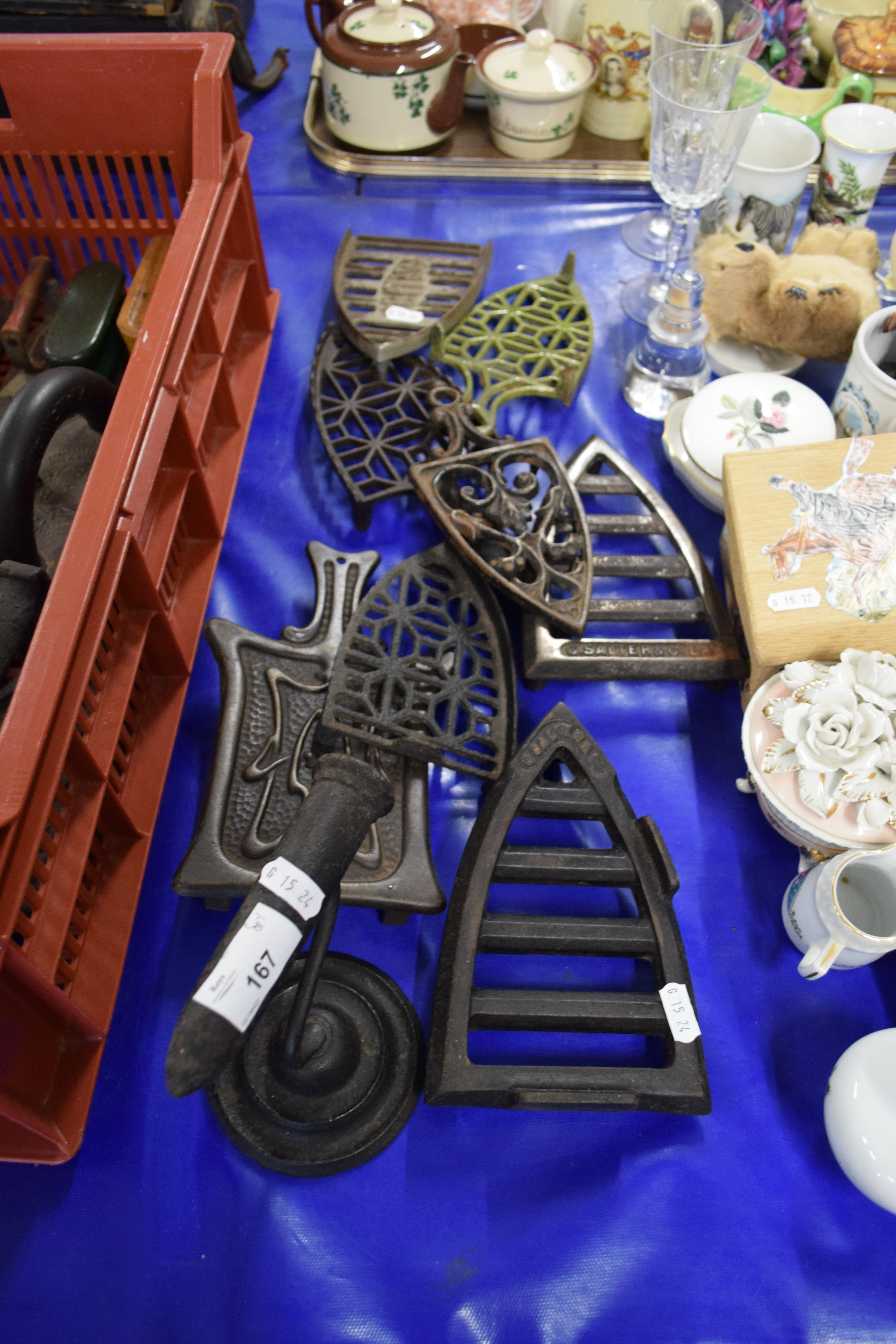 COLLECTION OF VARIOUS DECORATIVE FLAT IRON STANDS PLUS A SMALL GOPHERING IRON
