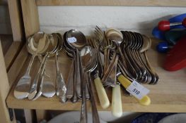 QUANTITY OF PLATED WARE CUTLERY