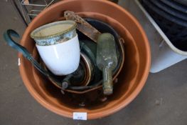 PLASTIC PLANT POT AND ASSORTED SUNDRIES