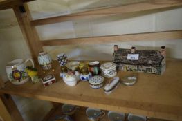 MIXED CERAMICS AND ENAMEL PILL BOXES ETC