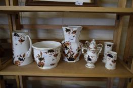 QUANTITY OF COALPORT WARES WITH AN IMARI TYPE DESIGN INCLUDING VASES, A JUG, PAIR OF SMALL VASES,