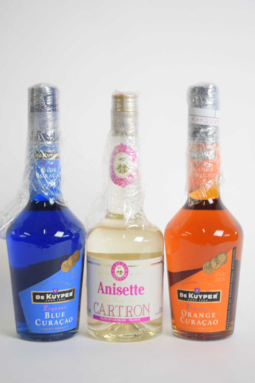 Mixed Lot: two bottles De Kuyper liqueur and one bottle Anisette Cartron, various sizes (3) - Image 2 of 3
