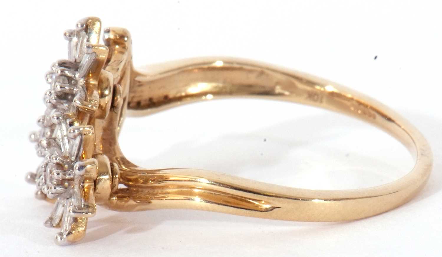 Modern 9ct gold and diamond ring, an unusual design with three rotating flower heads set with - Image 3 of 9