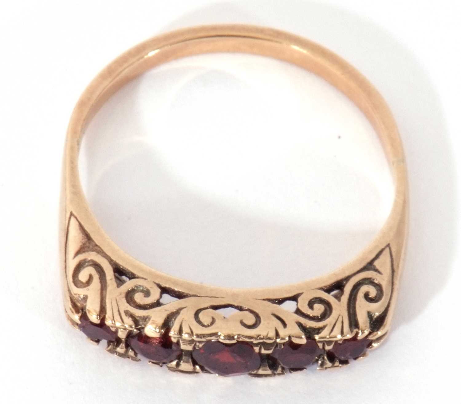 Mixed Lot: yellow metal and five stone graduated garnet ring, a 9ct gold purple stone ring, a 9ct - Image 12 of 14