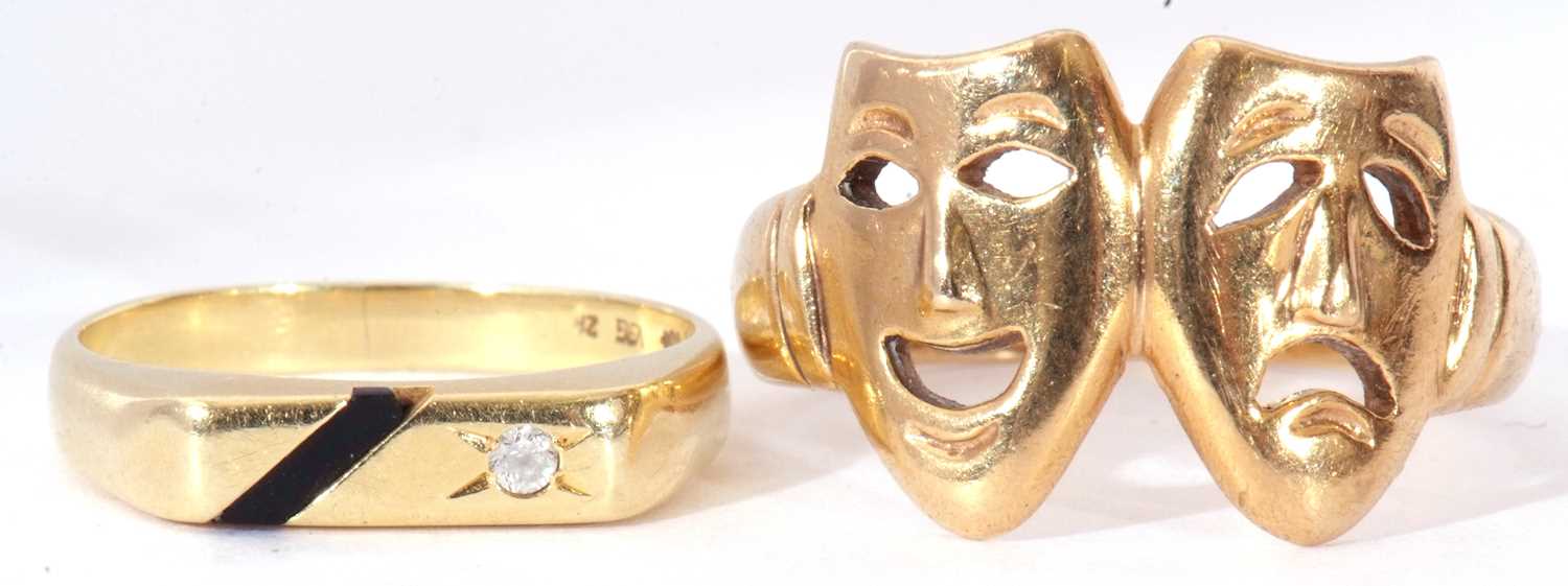 Mixed Lot: 9ct gold 'Comedy & Tragedy' mask ring, together with a 585 stamped designer ring set with - Image 2 of 12