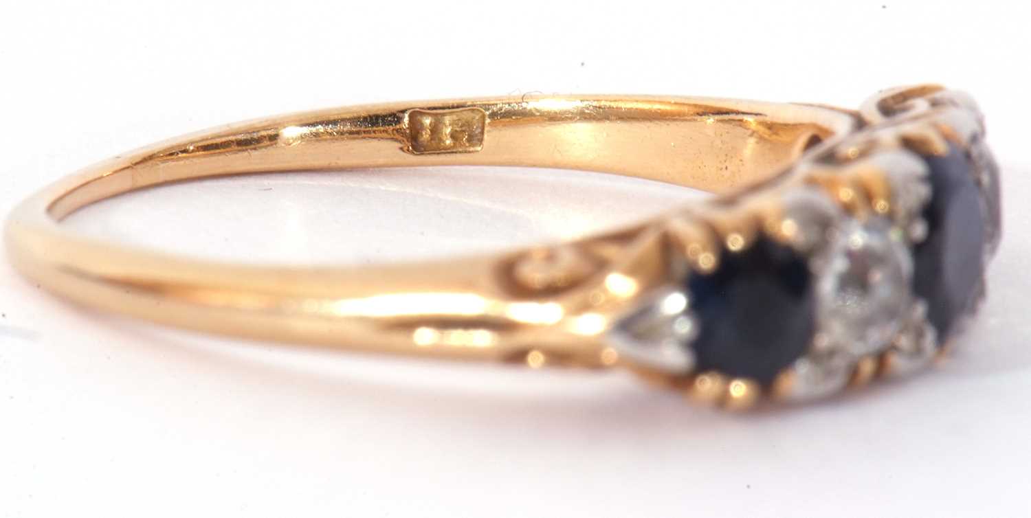 Sapphire and diamond ring featuring three round graduated sapphires and two round old cut - Image 8 of 11