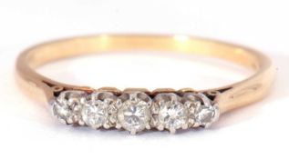 Five stone small diamond ring, 0.20ct total wt, line set with five graduated small round cut