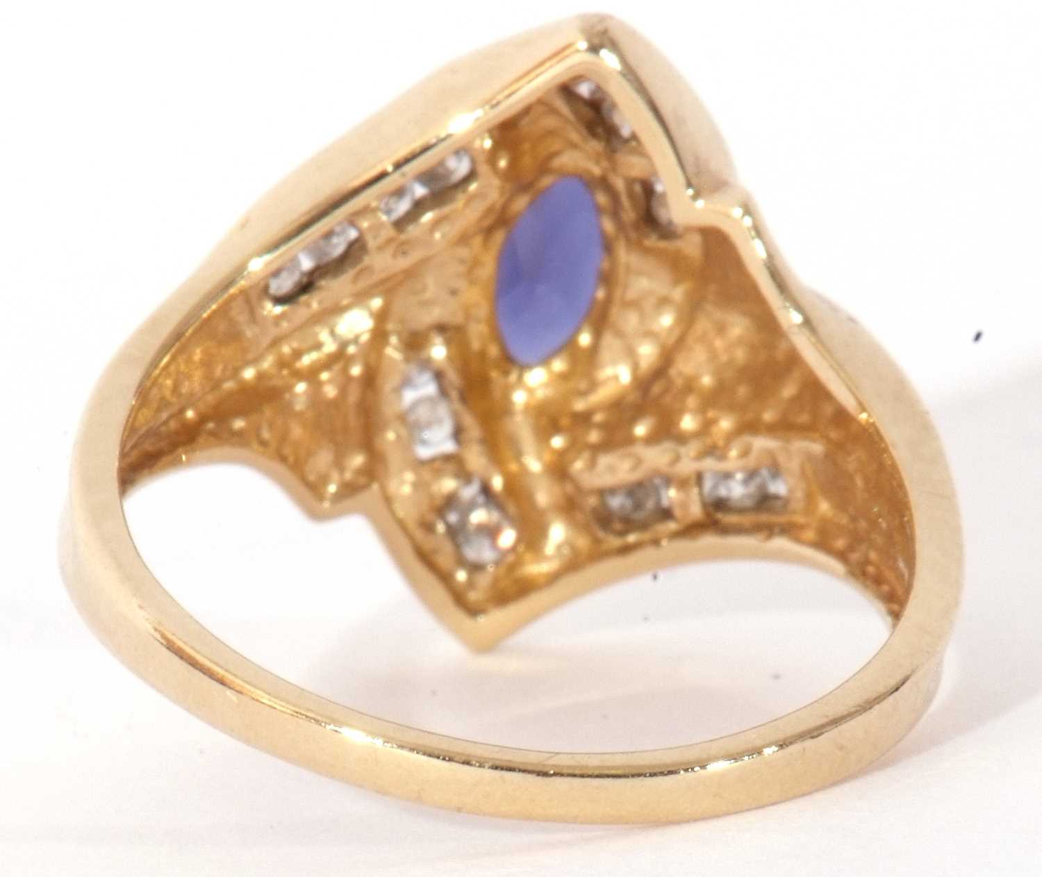 Modern 9K stamped blue and white stone dress ring, size P - Image 5 of 11