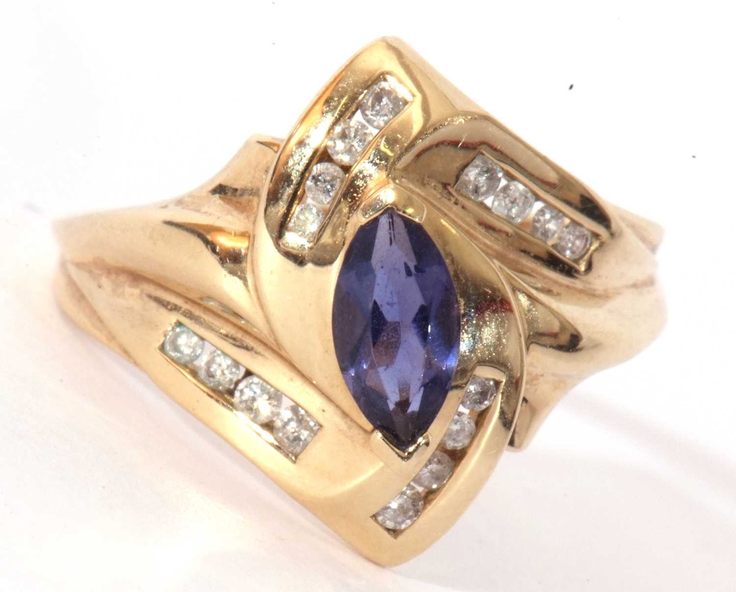 Modern 9K stamped blue and white stone dress ring, size P - Image 2 of 11