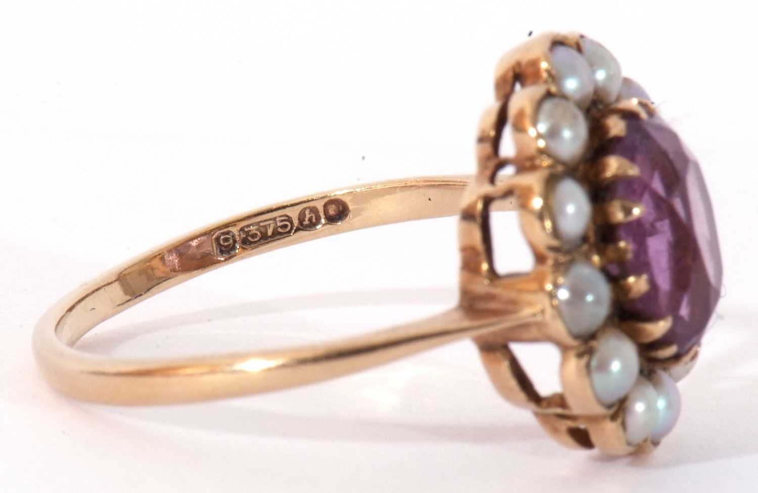 Vintage amethyst and seed pearl cluster ring, the oval faceted amethyst 10 x 6mm, multi-claw set - Image 7 of 8