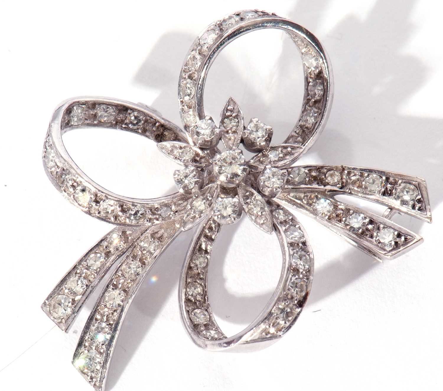 18ct white gold and diamond set floral and tied ribbon brooch, set throughout with small brilliant - Image 2 of 4