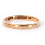 9ct gold wedding ring of plain polished design, Birmingham 1944, 1.6gms, size O/P