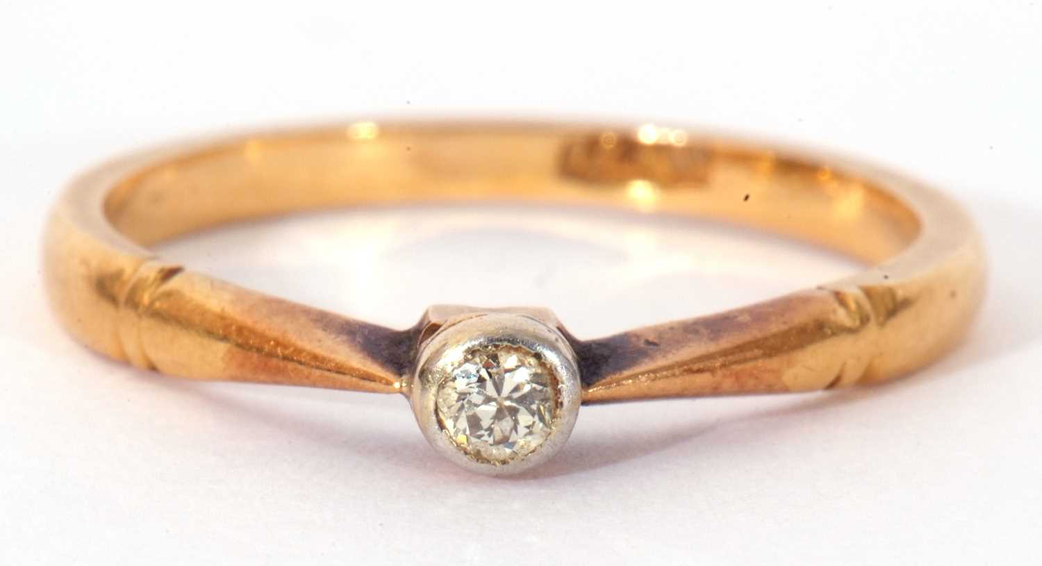 Diamond single stone ring, the small round brilliant cut diamond bezel set, 0.10ct approx, raised - Image 2 of 7