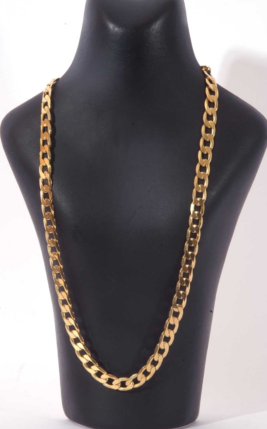 Modern Italian 9kt stamped flattened curb link necklace, 25cm long fastened, 33.4gms